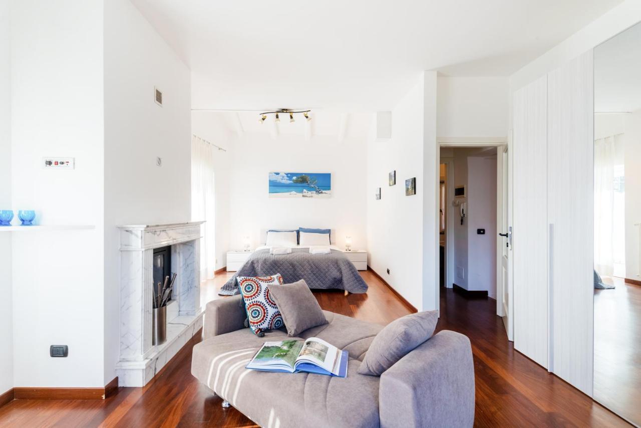 Limonta Lake View Apartment With Private Parking Bagian luar foto