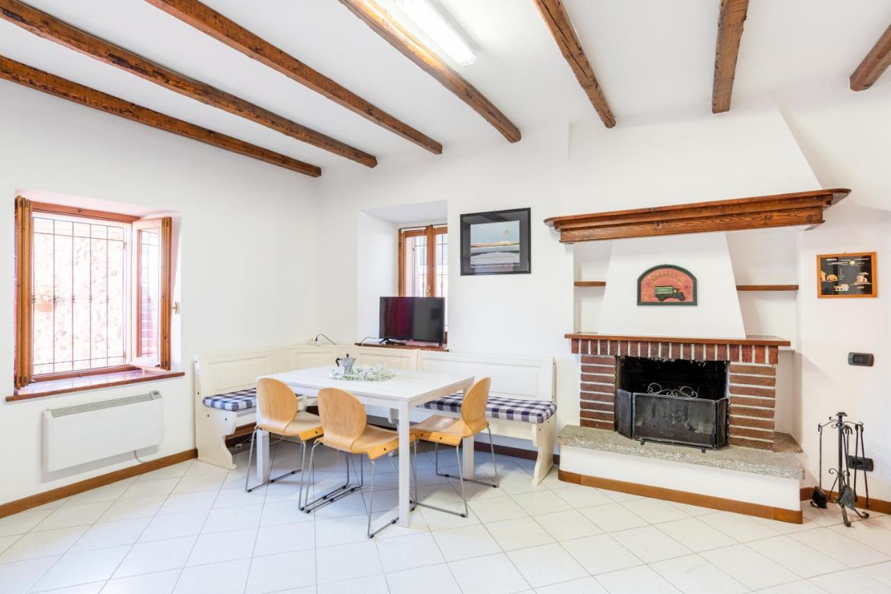 Limonta Lake View Apartment With Private Parking Bagian luar foto